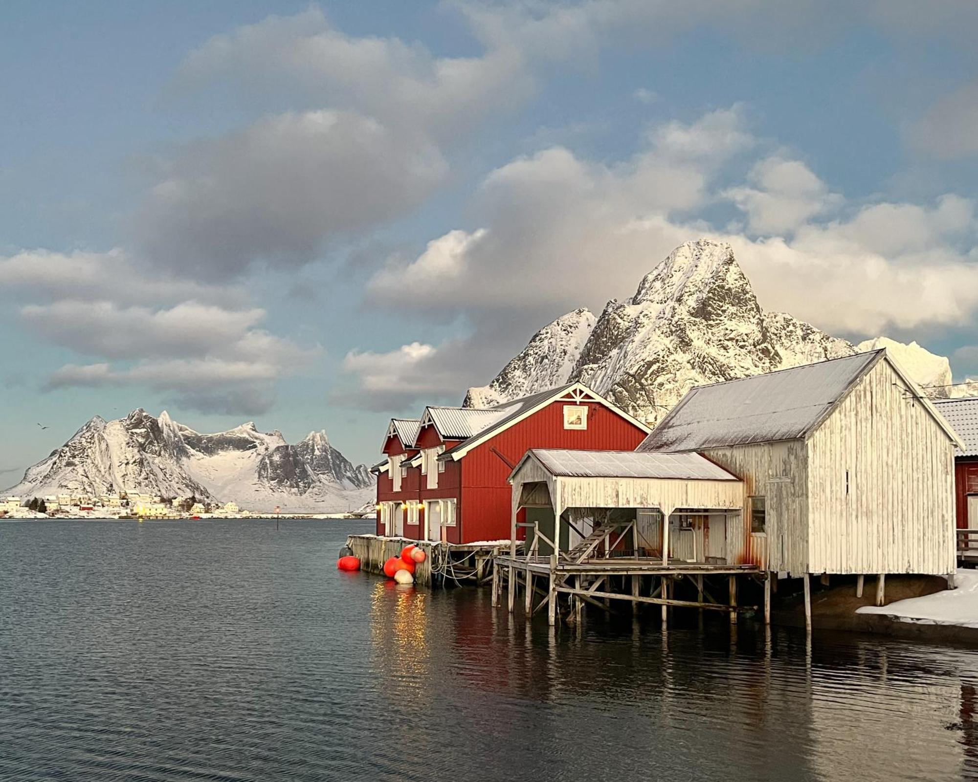 Husly Reine - Your Home With Reinebringen View Екстер'єр фото